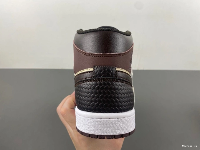 FZ4359-200 Jordan Mid 1   YMCA Paris SE 1202